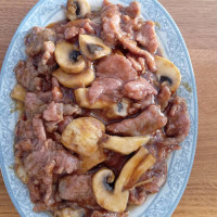 Ternera con champiñones