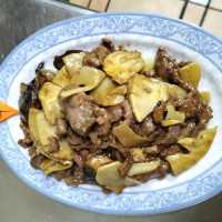 Ternera con bambú y setas